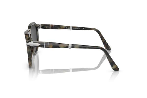 Persol modello 3345S di colore 107148