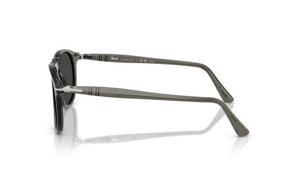 Persol modello 9649S di colore 110348
