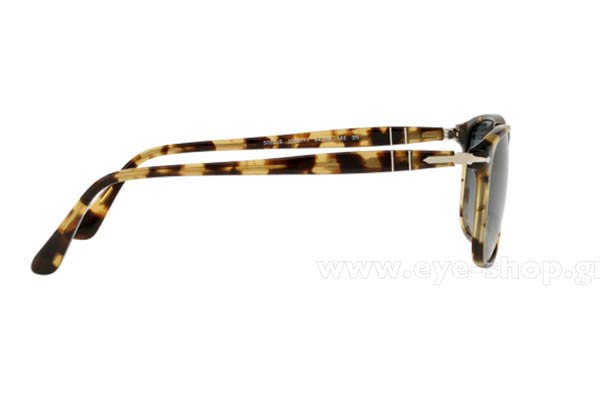 Persol modello 3059S di colore 105671