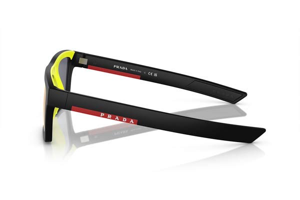 Prada Linea Rossa modello 02ZSU di colore 1BO10A