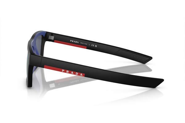 Prada Linea Rossa modello 02ZSU di colore 1BO05U