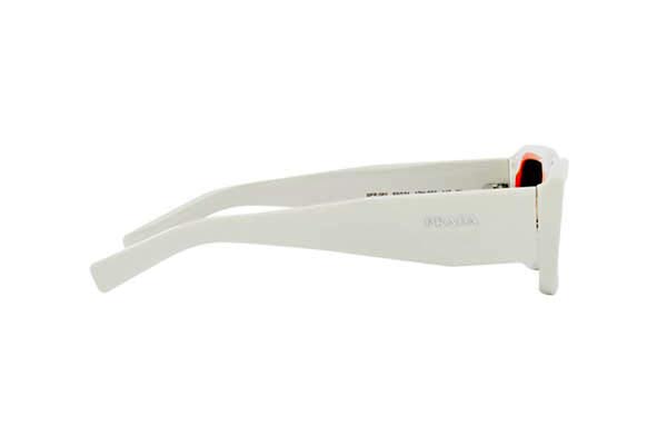 Prada modello 06YS di colore 17M5S0