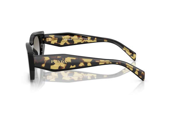 Prada modello B05S di colore 3890A7