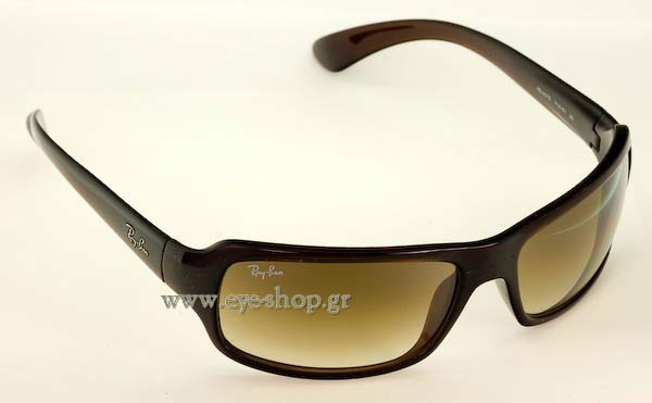  Rubens-Barrichello wearing sunglasses RayBan 4075
