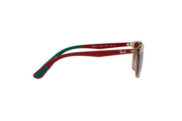 RayBan Junior modello 9076S di colore 712313