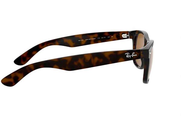 Rayban modello 2132 New Wayfarer di colore 710