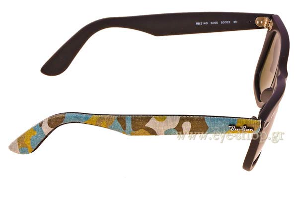 Rayban modello 2140 Wayfarer di colore 6065 Urban Camouflage