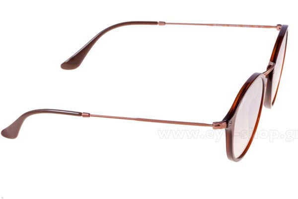 Rayban modello 2447N di colore 62569U