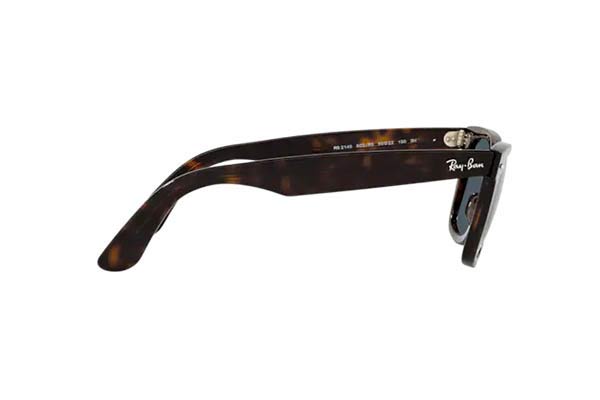 Rayban modello 2140 Wayfarer di colore 902/R5