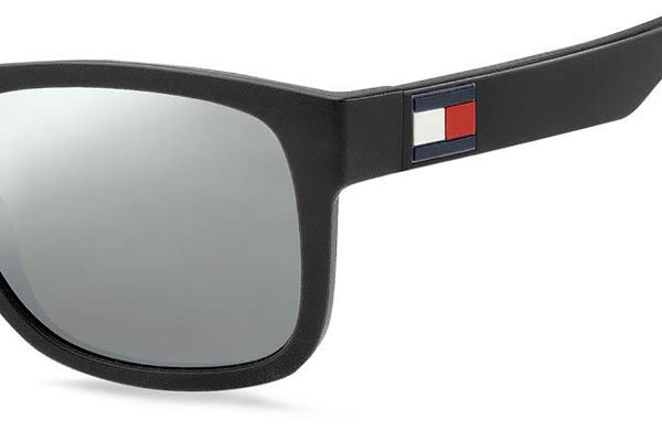 Tommy Hilfiger modello TH 1556S di colore D51 (T4)