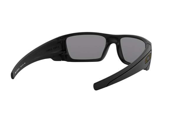 OAKLEY FUEL CELL 9096 Occhiali da Sole 