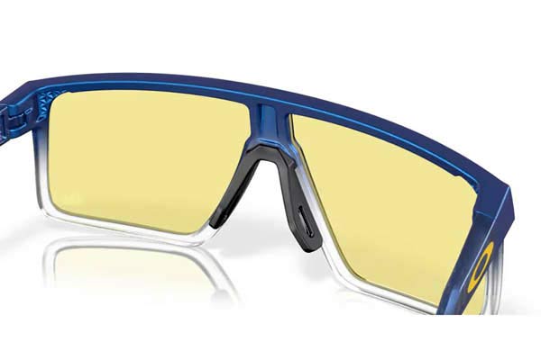OAKLEY 9285 HELUX Occhiali da Sole 