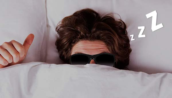 Occhiali da sole e sonno